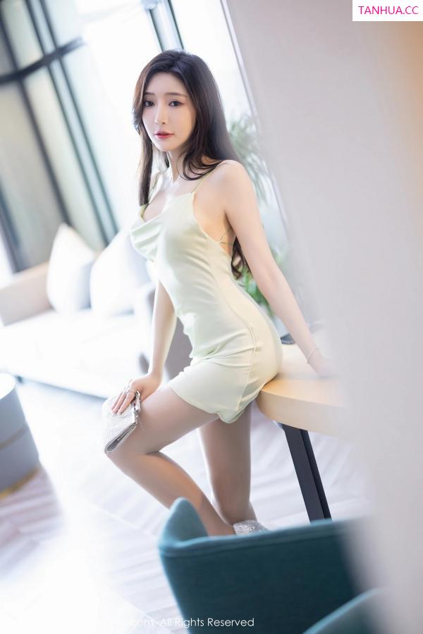 王馨瑶  [XiuRen]高清写真图 2023.07.13 No.7077 王馨瑶yanni 蕾丝睡衣第11张图片